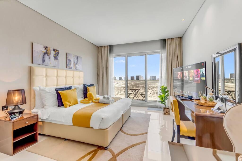 Apartment Waves - Stylish With Balcony In South *