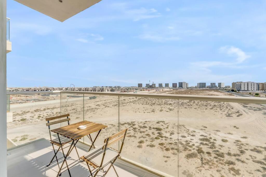 Waves - Stylish With Balcony In South Apartment Dubai
