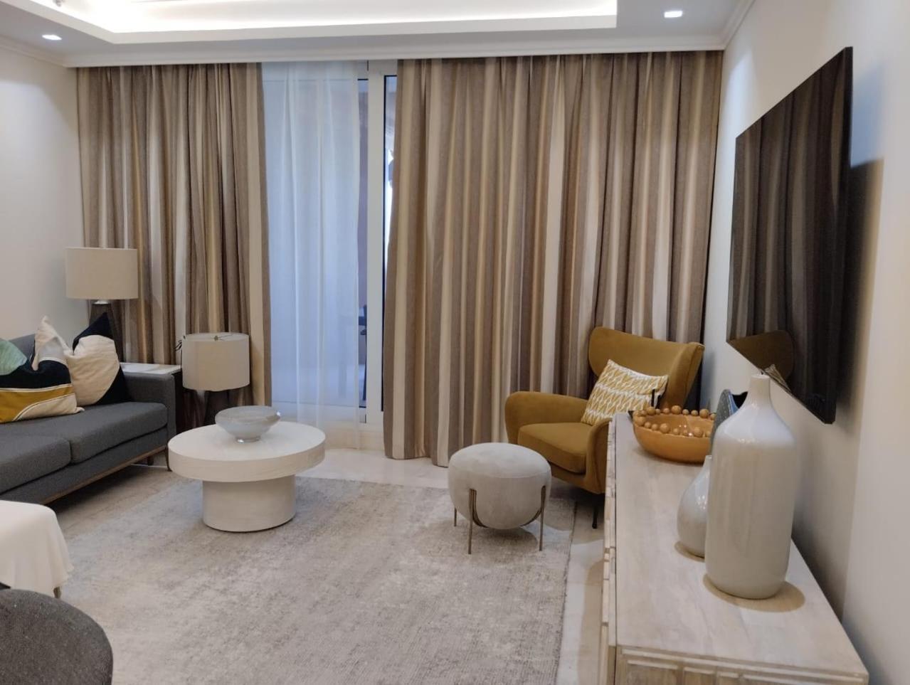 Luxury With Palm Panoramic View