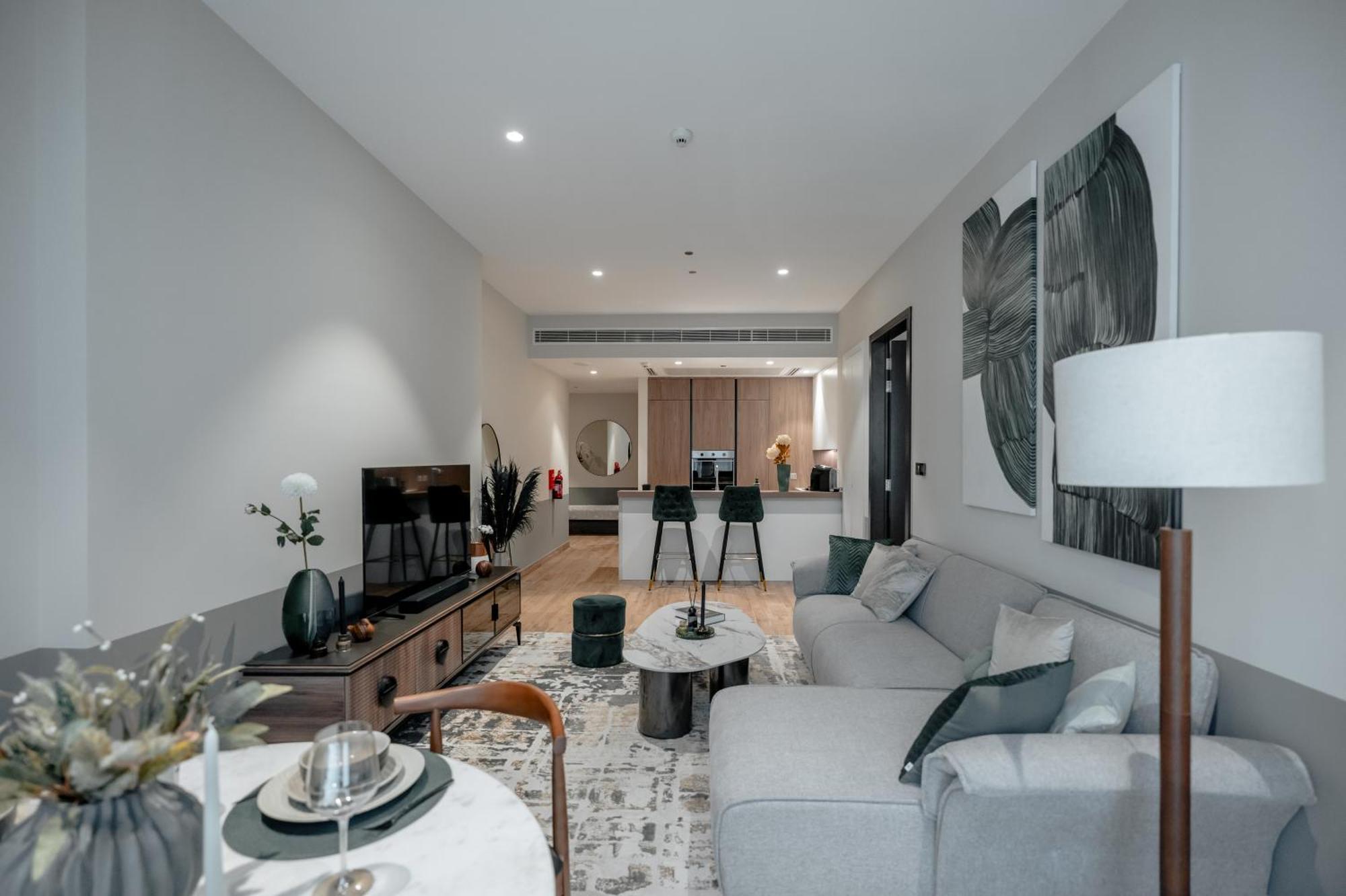 Clever Guest 018 Jl Marina Gate Apartment *