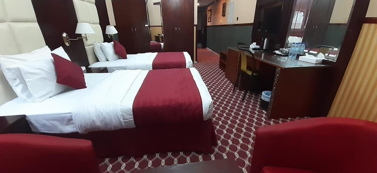 Hotel Benta Star Llc