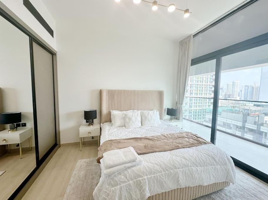 Luxury Apartment, Prime Location New And Stylish * Dubai
