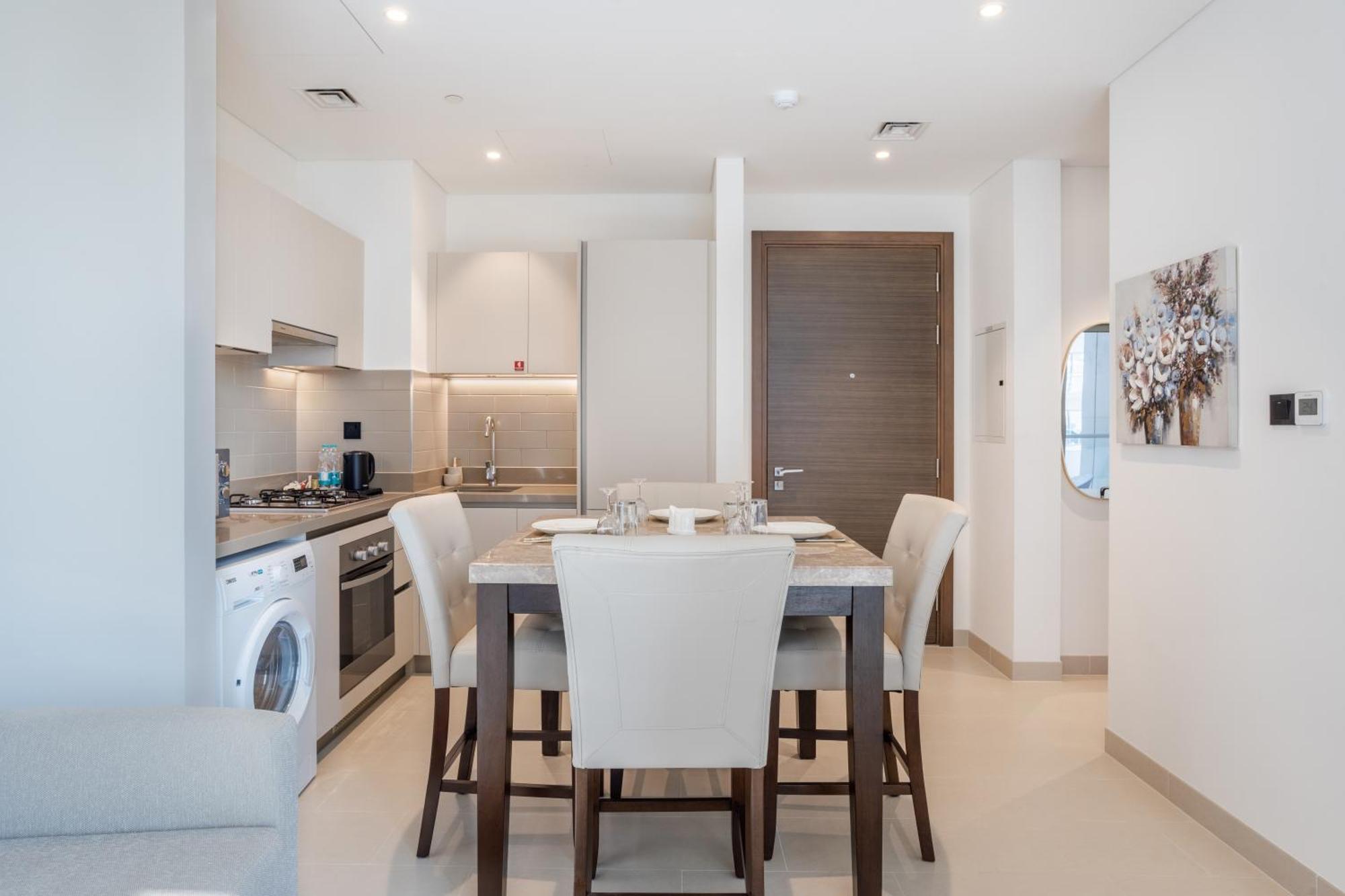 Apartment By Latinem Luxury 1br Cv B207 Near Burj Khalifa *