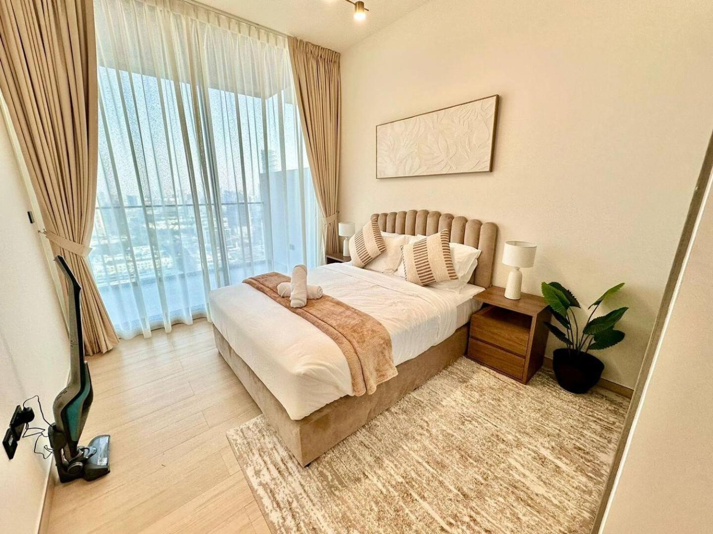 Fully Furnished 1 Bedroom With Balcony Apartment Dubai