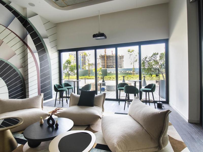 Stylish & Modern 1br In Hills Golfville Apartment
