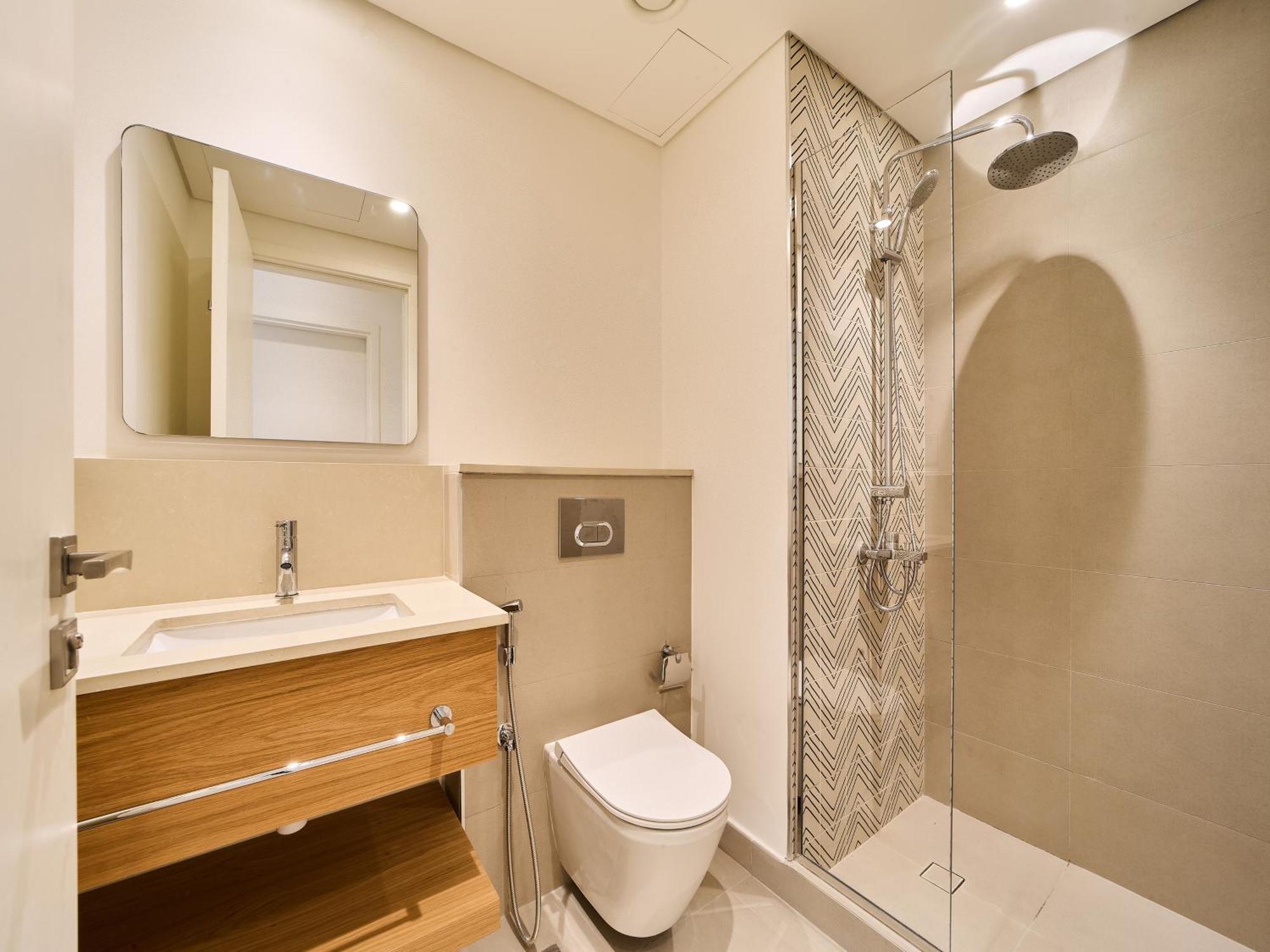 Stylish & Modern 1br In Hills Golfville Apartment