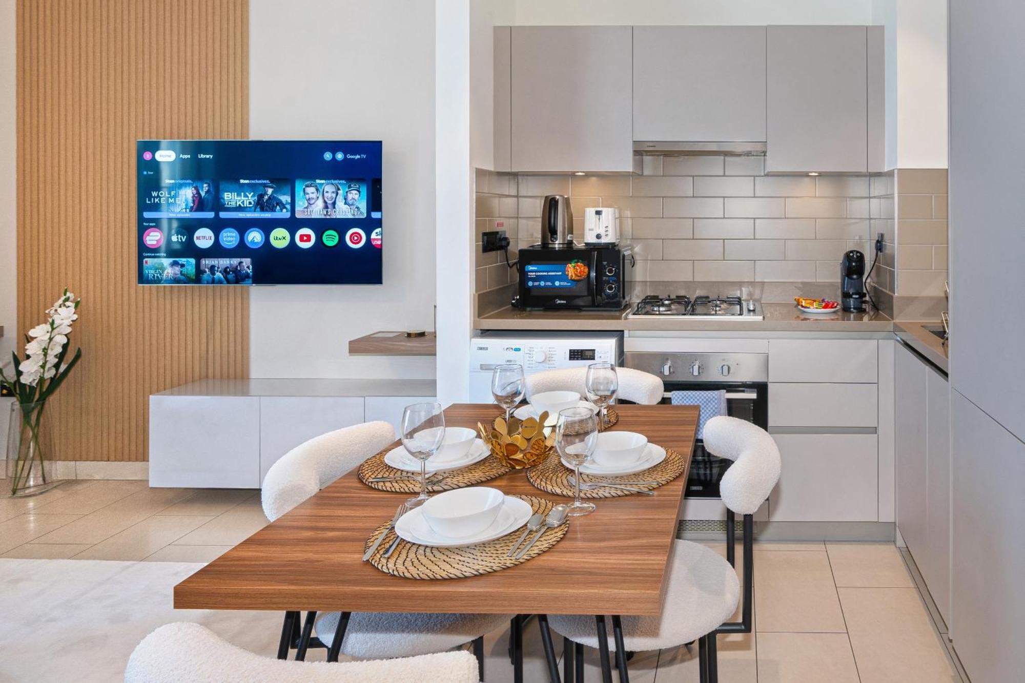 Modern 1br Oasis In Sobha Creek Vista A, Mbr - Allsopp & Allsopp *