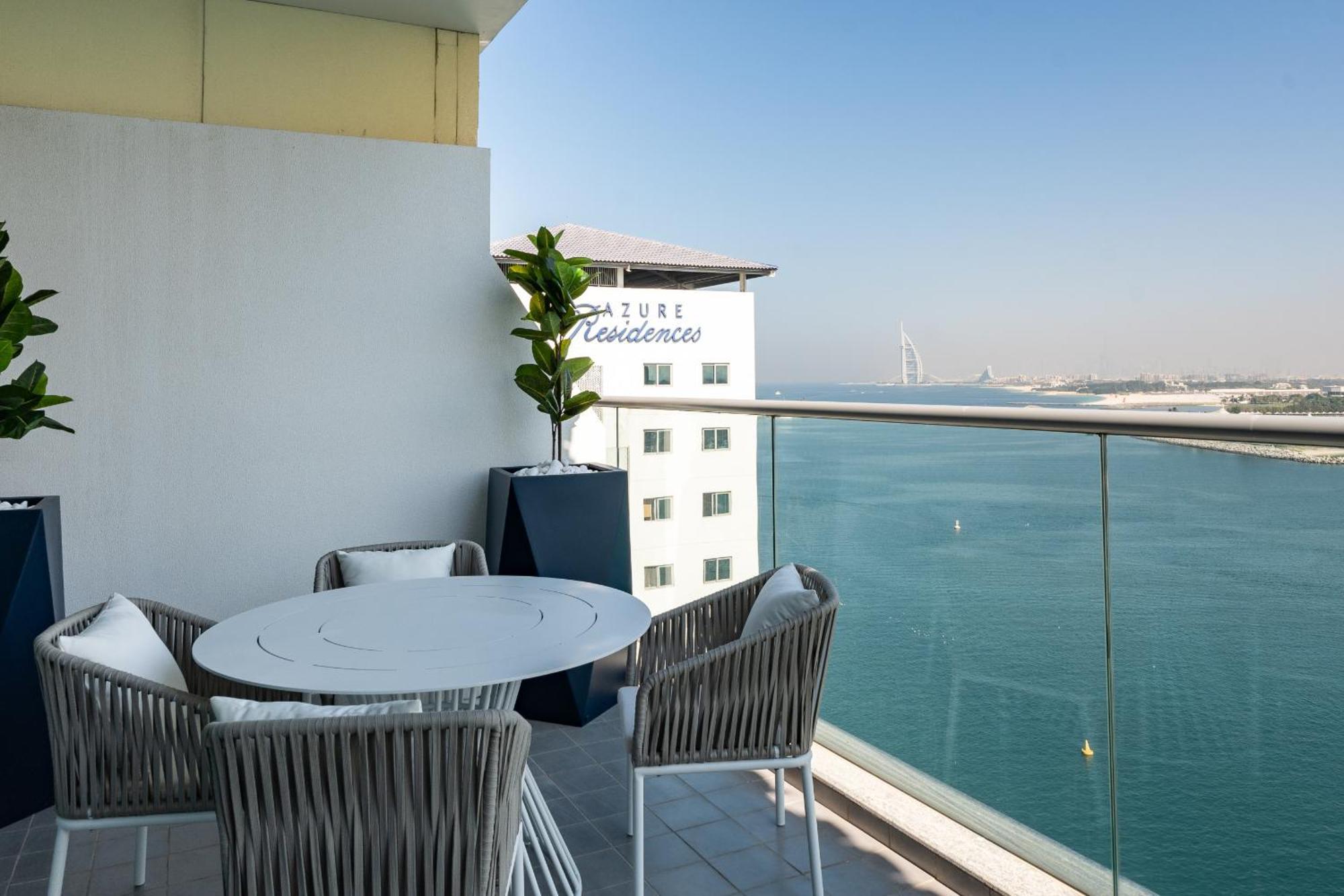 Apartment Azure Residences, Palm Jumeirah - Mint Dubai