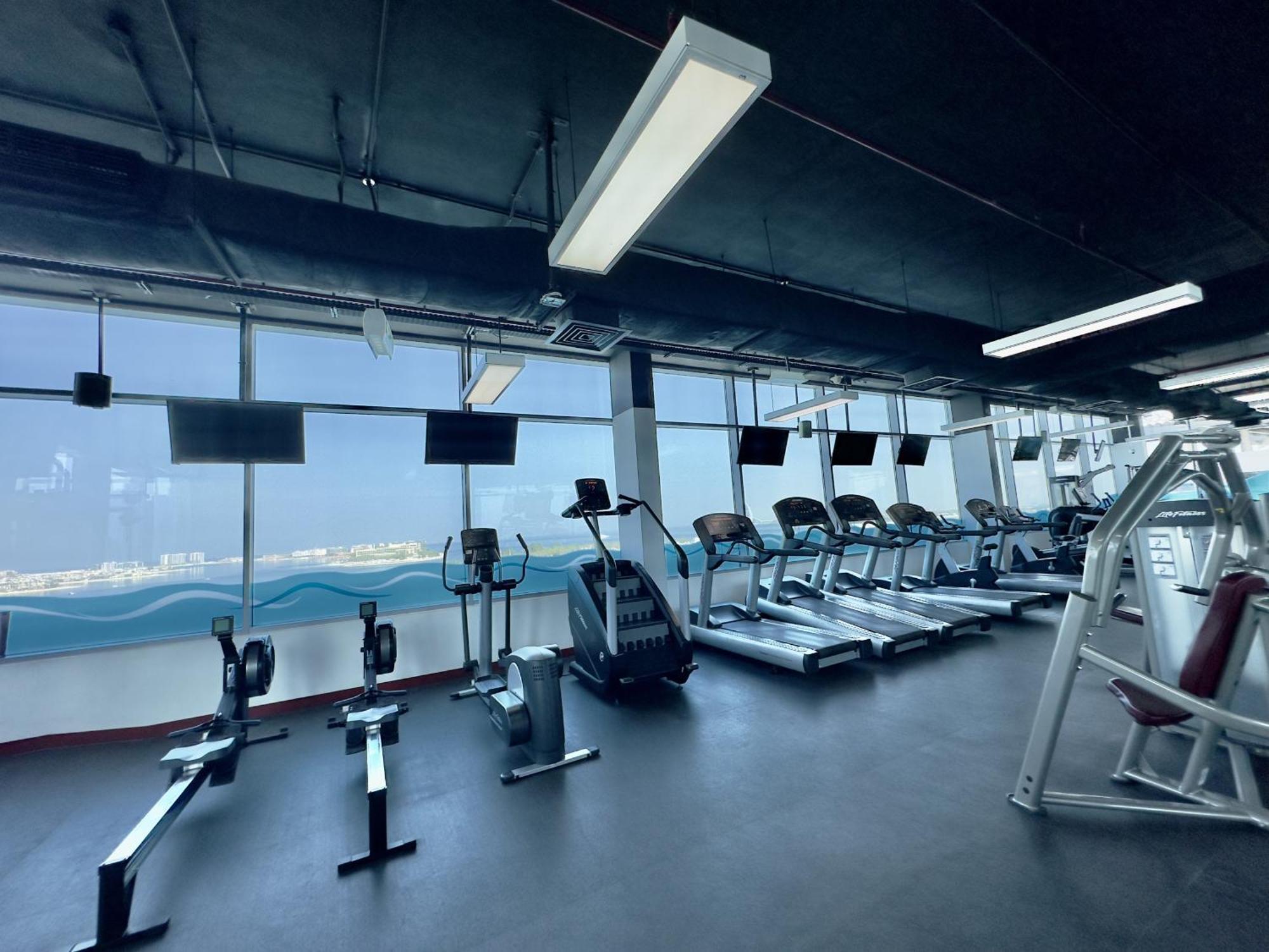 Apartment Azure Residences, Palm Jumeirah - Mint Dubai