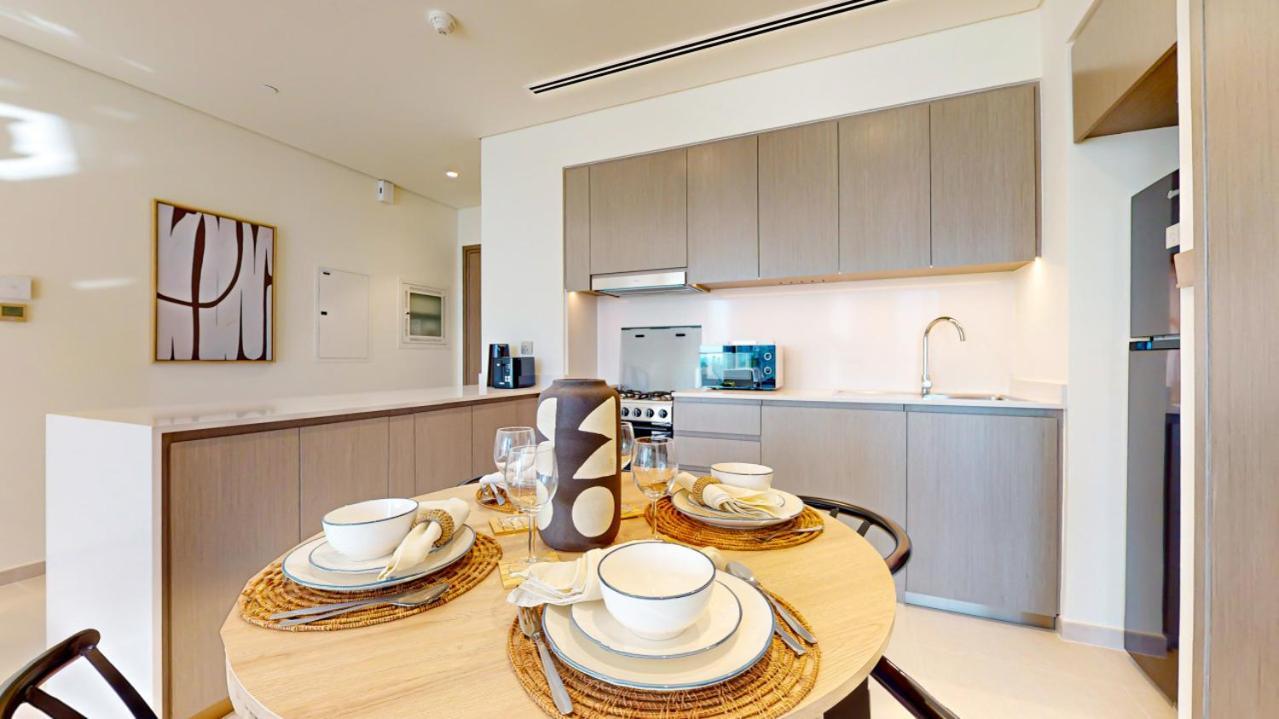 Grande - Contemporary One Bedroom Apartment *