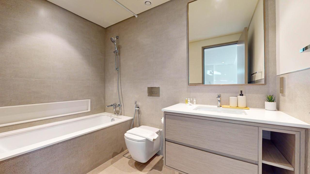 Grande - Contemporary One Bedroom *