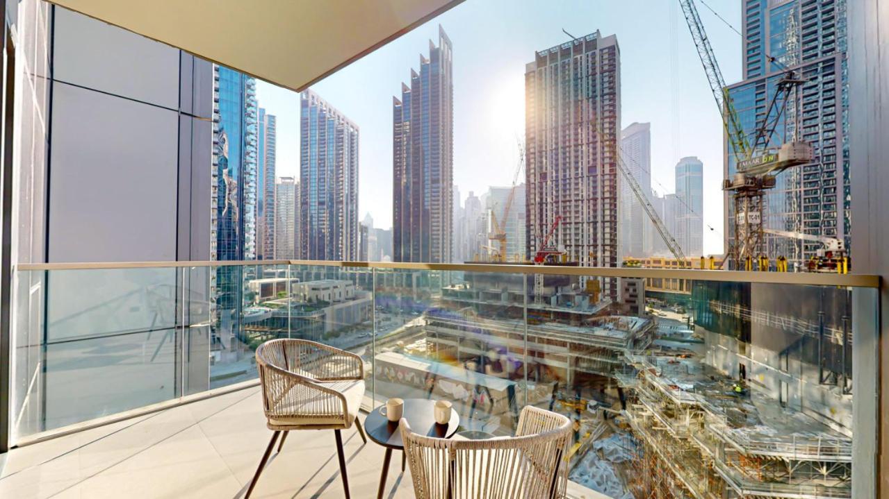 Grande - Contemporary One Bedroom Apartment *