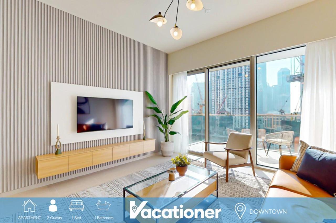 Grande - Contemporary One Bedroom Apartment Dubai