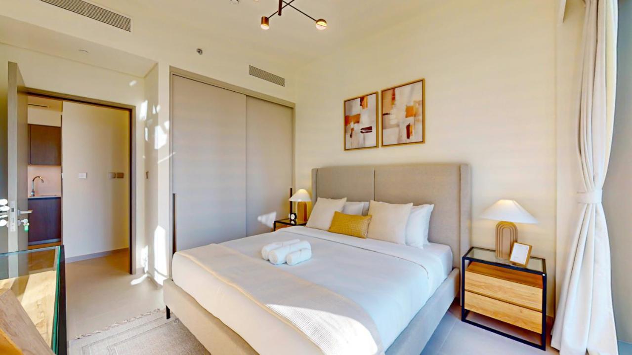 Grande - Contemporary One Bedroom *