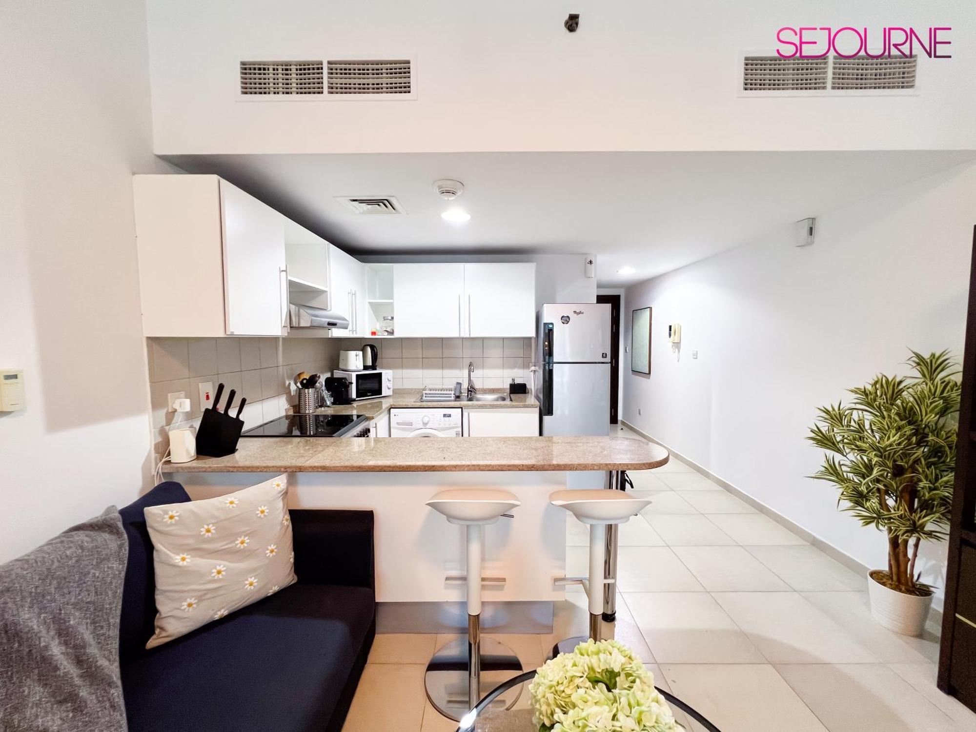 #96at Luxurious With Stunning Views Apartment *
