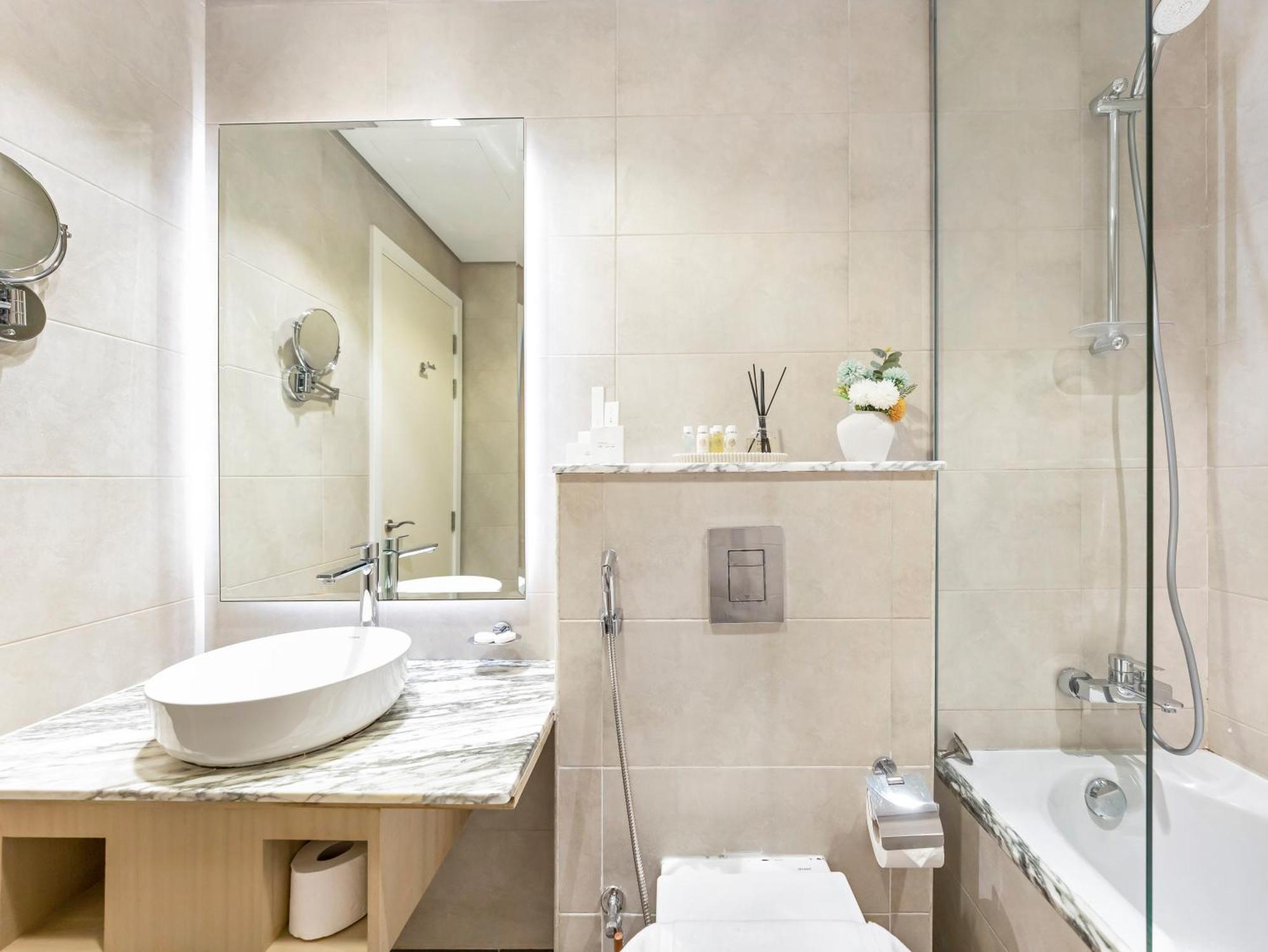 Apartment 5 Star High Rise Luxury Apartment, Infinity Pool With Stunning Burj View - Brand New Dubai
