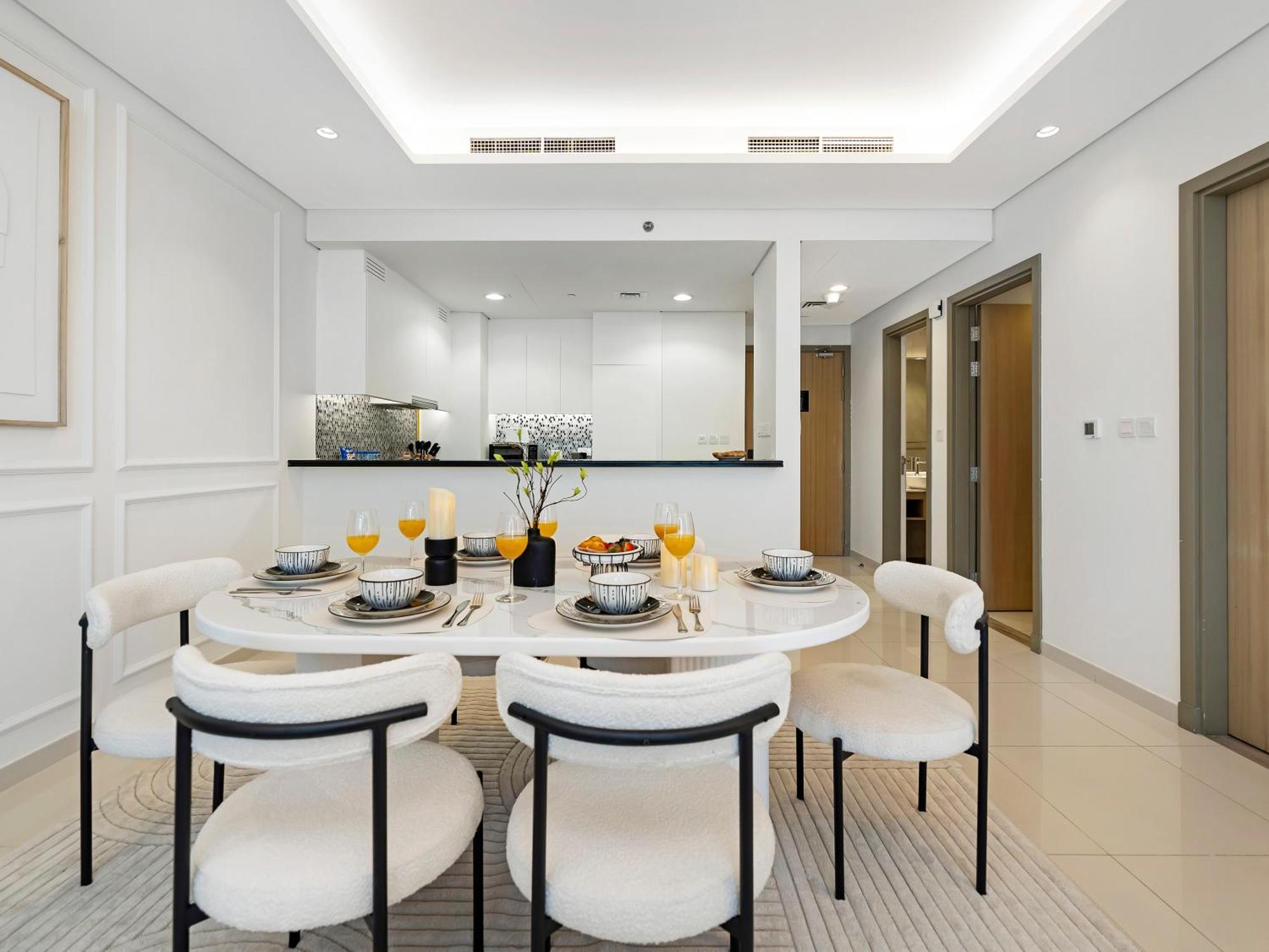 Apartment 5 Star High Rise Luxury Apartment, Infinity Pool With Stunning Burj View - Brand New Dubai
