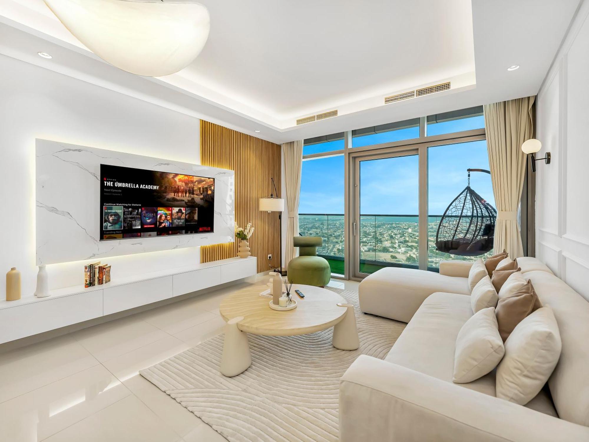 5 Star High Rise Luxury Apartment, Infinity Pool With Stunning Burj View - Brand New Apartment