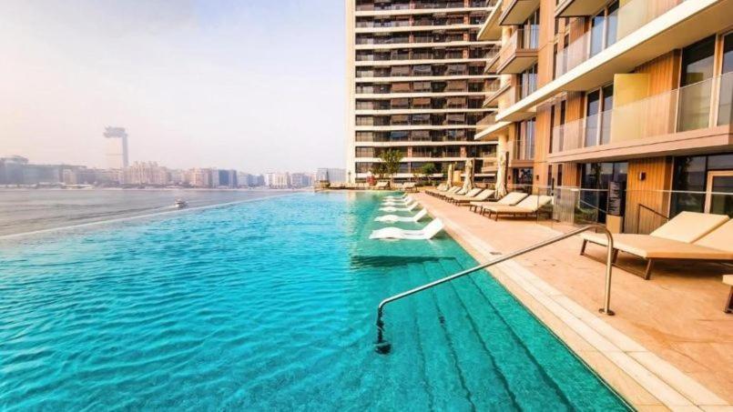 Luxury Seaview 1br With Private Access Apartment Dubai