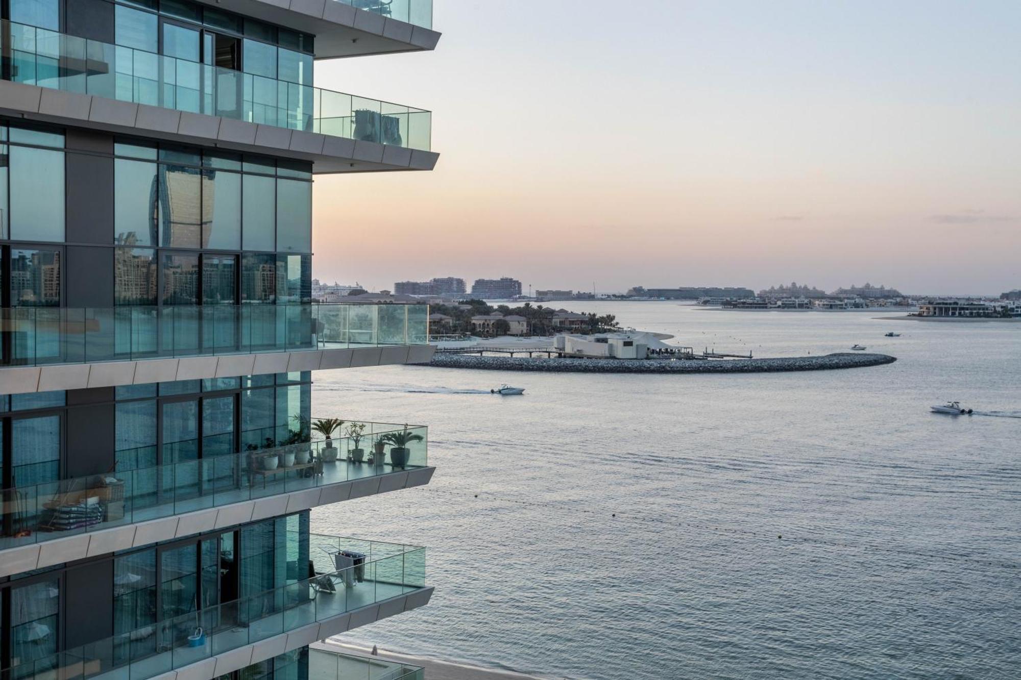 Luxury Seaview 1br With Private Access Apartment Dubai