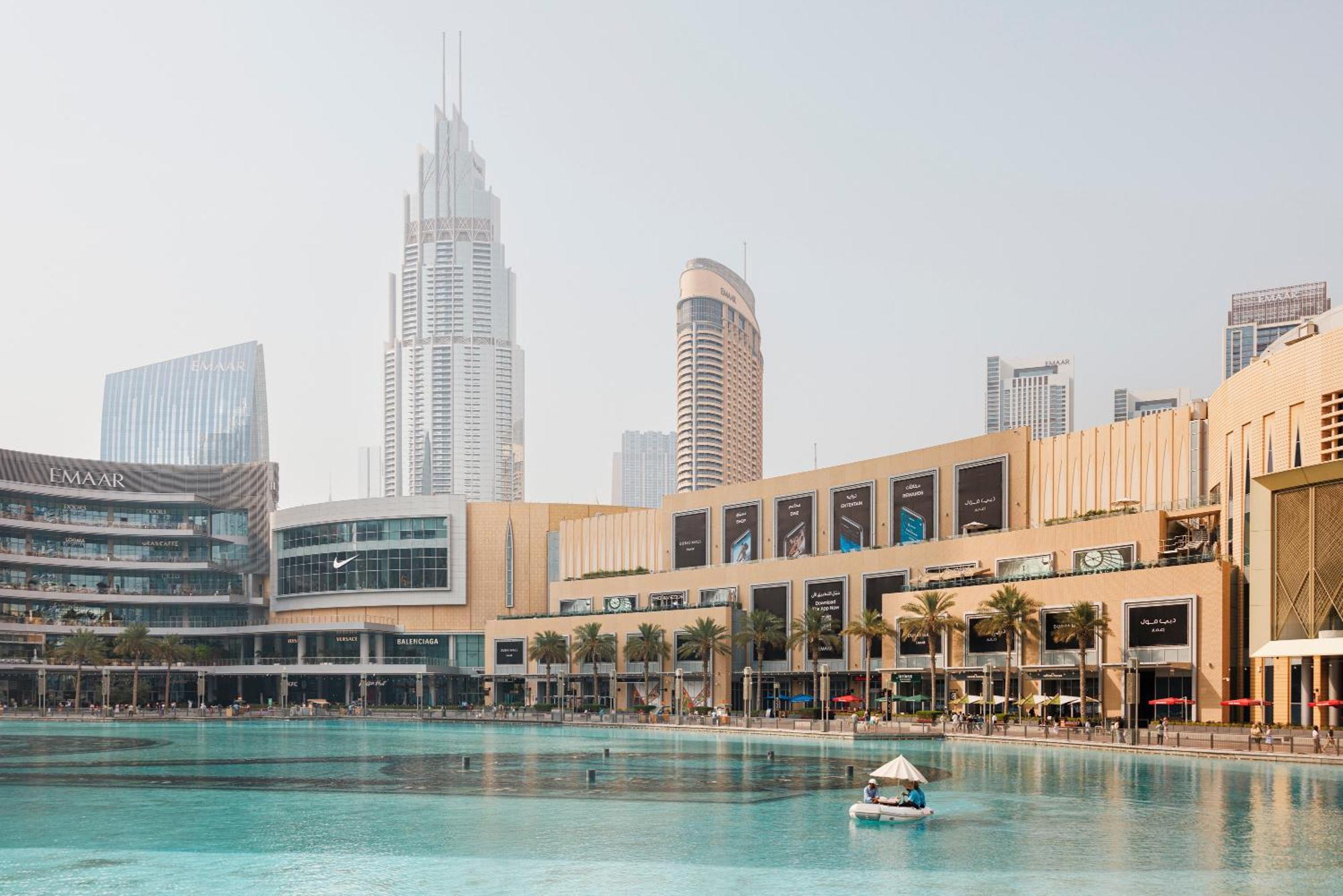 Luxury 1-br Near Burj