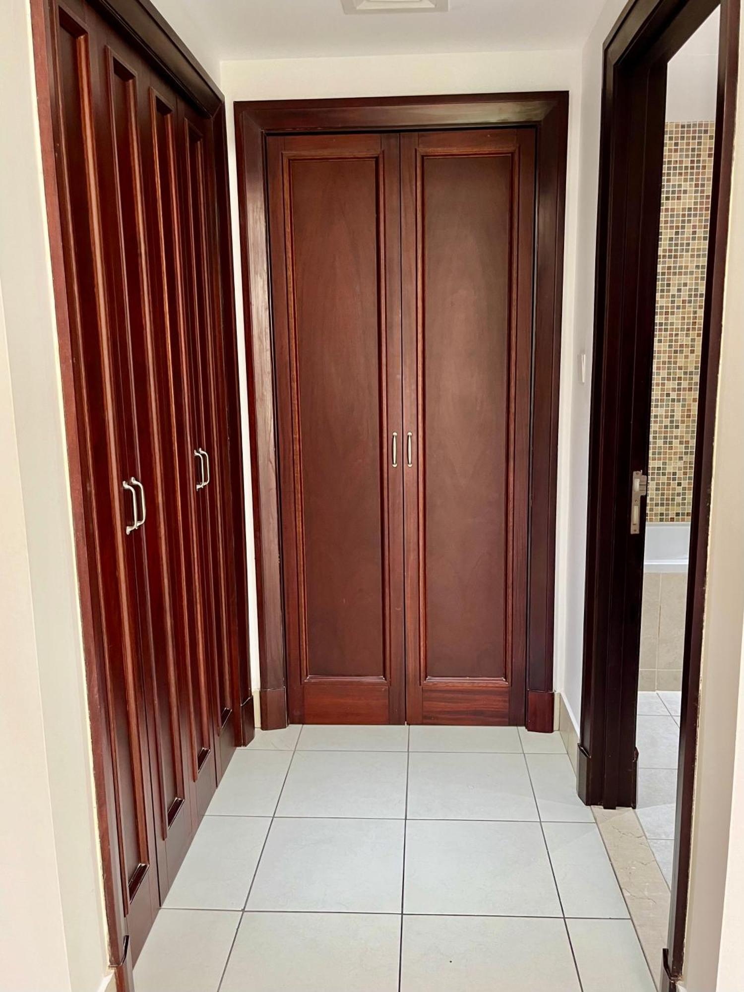 Luxury 1-br Near Burj Apartment Dubai