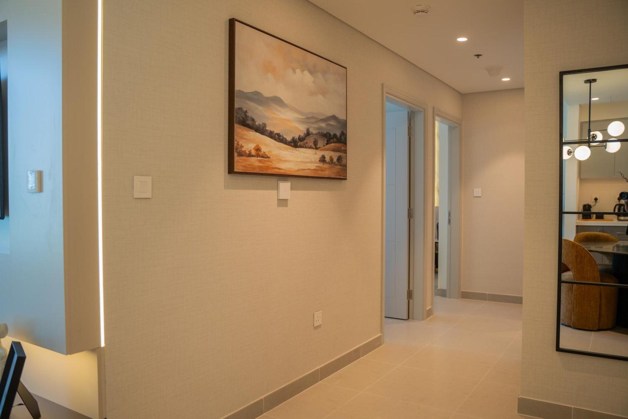 Tower 1 - Modernized Two Bedroom In Downtown *