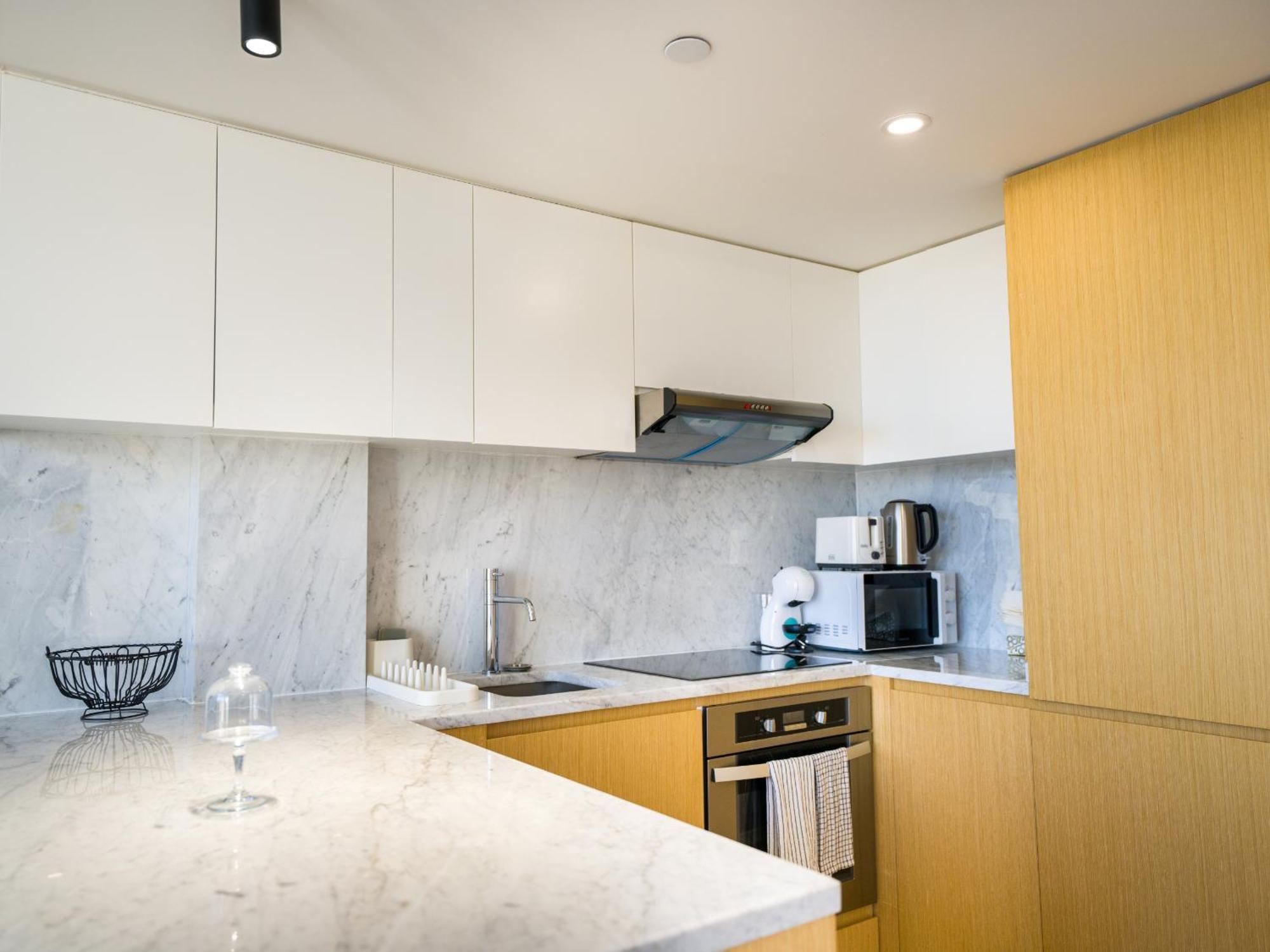 Easygo-crystal Front And Lagoon Access Stu- Royal Amwaj-pj Apartment *