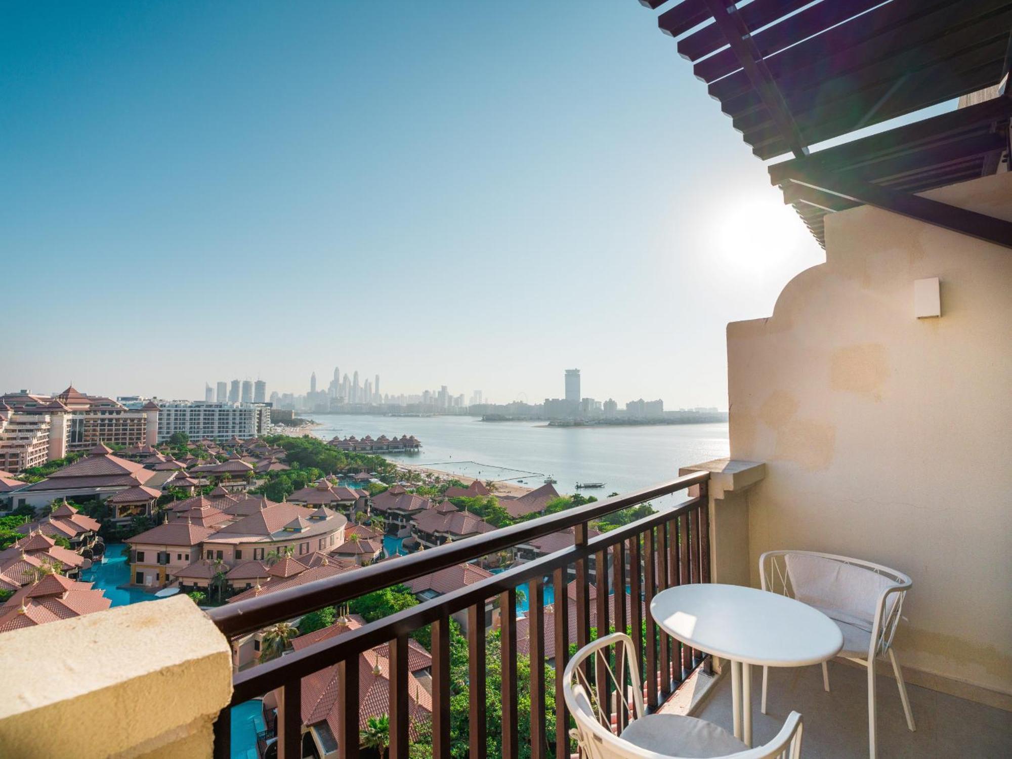 Apartment Easygo-crystal Front And Lagoon Access Stu- Royal Amwaj-pj