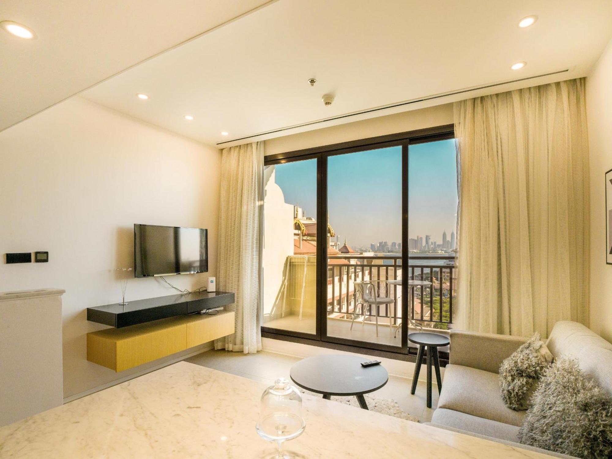 Apartment Easygo-crystal Front And Lagoon Access Stu- Royal Amwaj-pj *