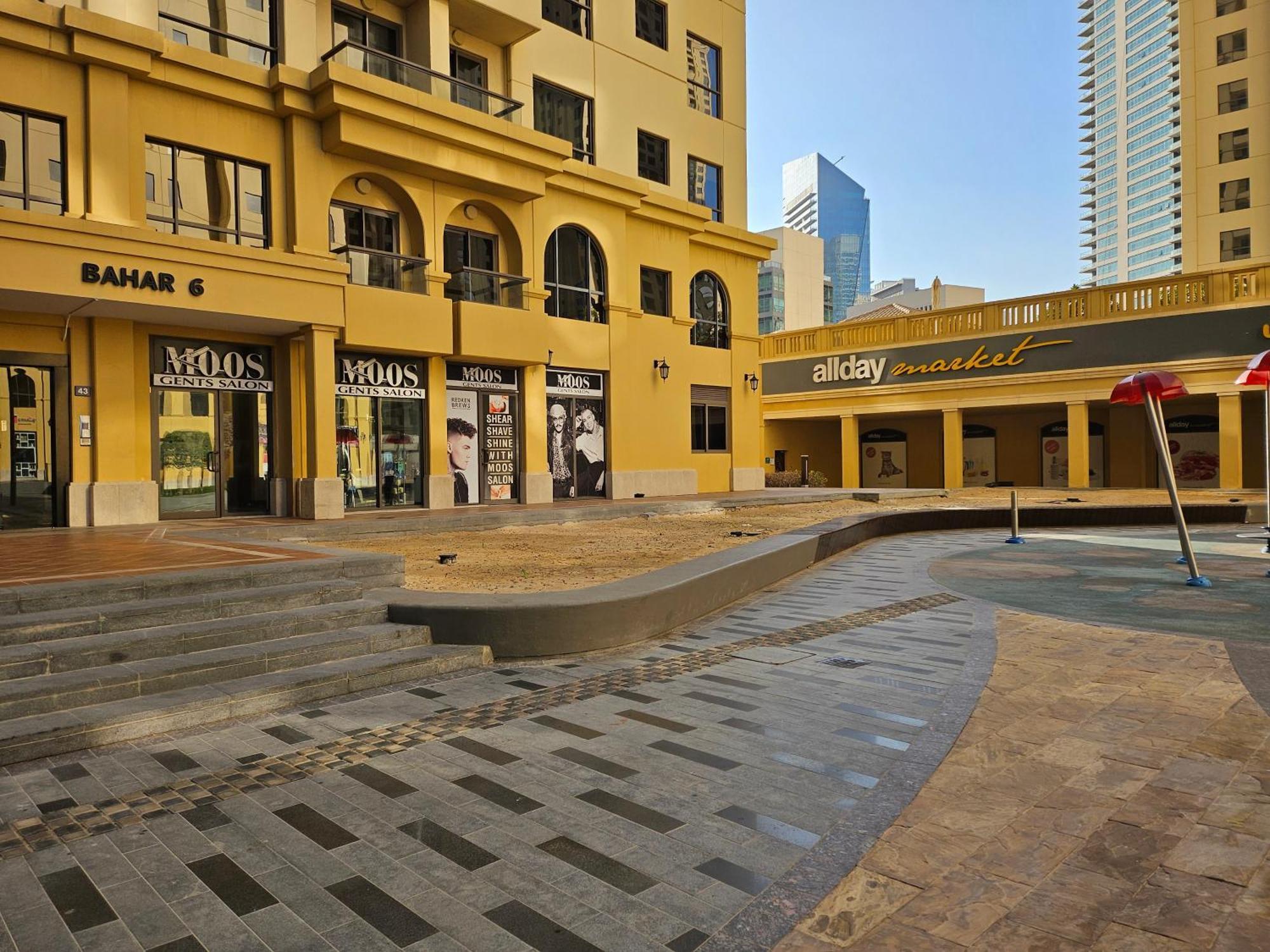 Modern Jbr With & Pool Access - Marina Apartment