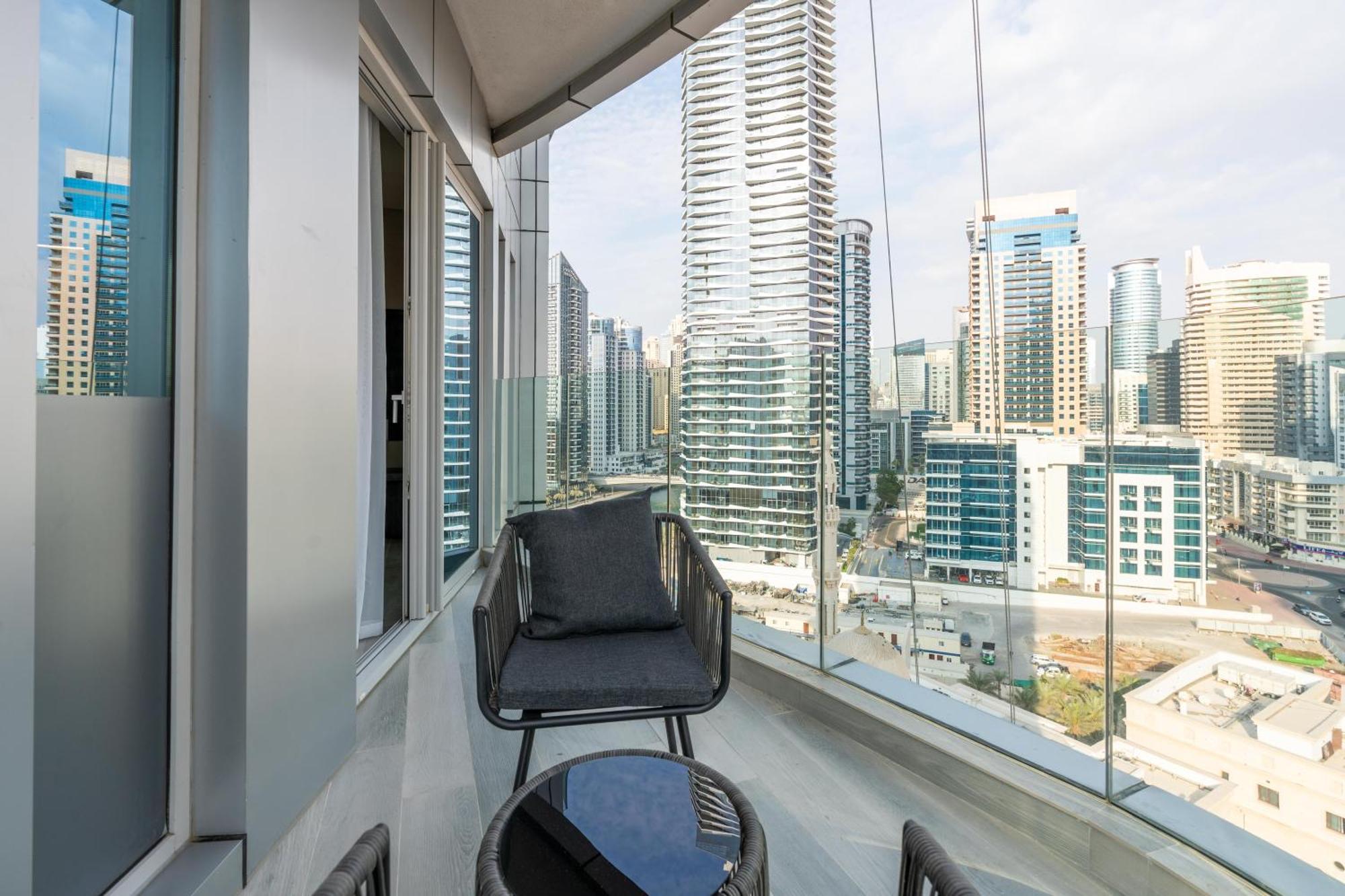 Condor Marina Star - Brilliant One Bedroom In Marina Apartment *