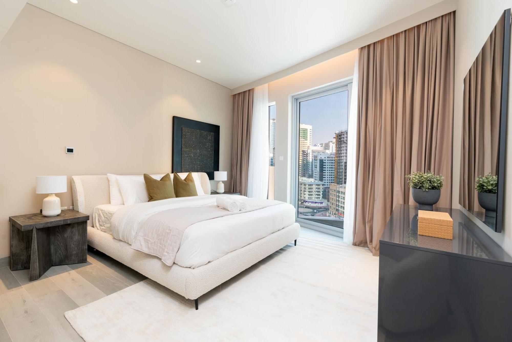 Condor Marina Star - Brilliant One Bedroom In Marina Dubai