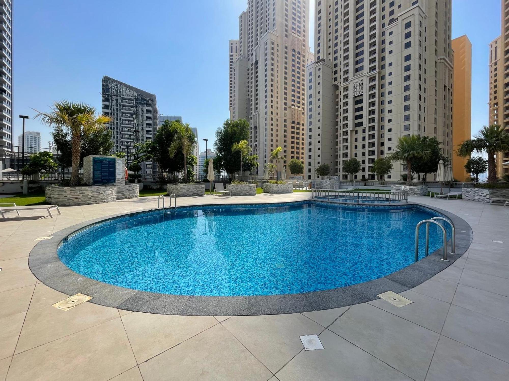 Stunning Hideaway In Marina Dubai