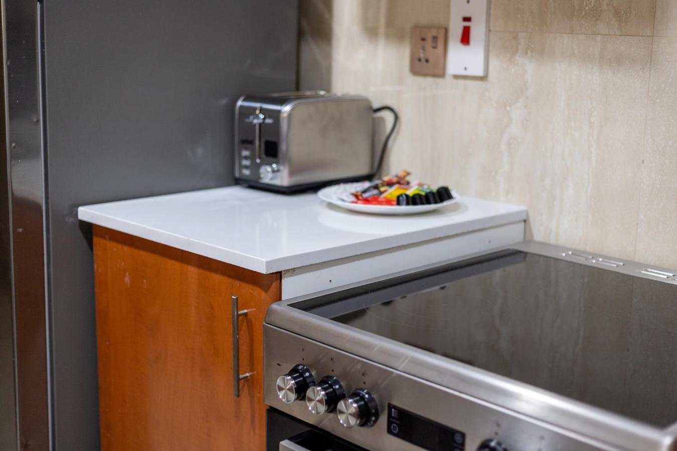 Serene 2br In Al Dhafrah 4, The Greens - Allsopp & Allsopp * Dubai