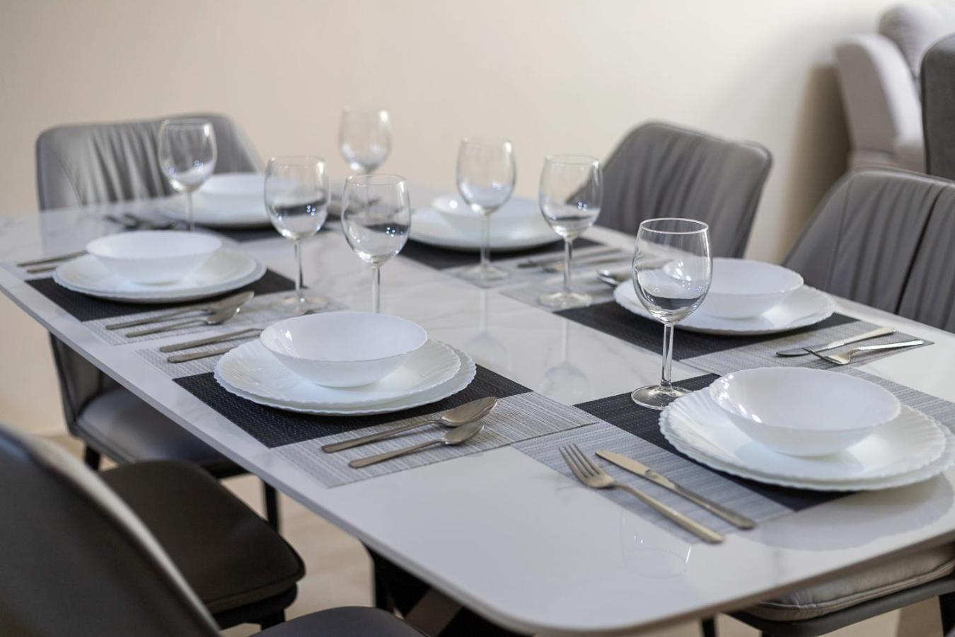 Serene 2br In Al Dhafrah 4, The Greens - Allsopp & Allsopp