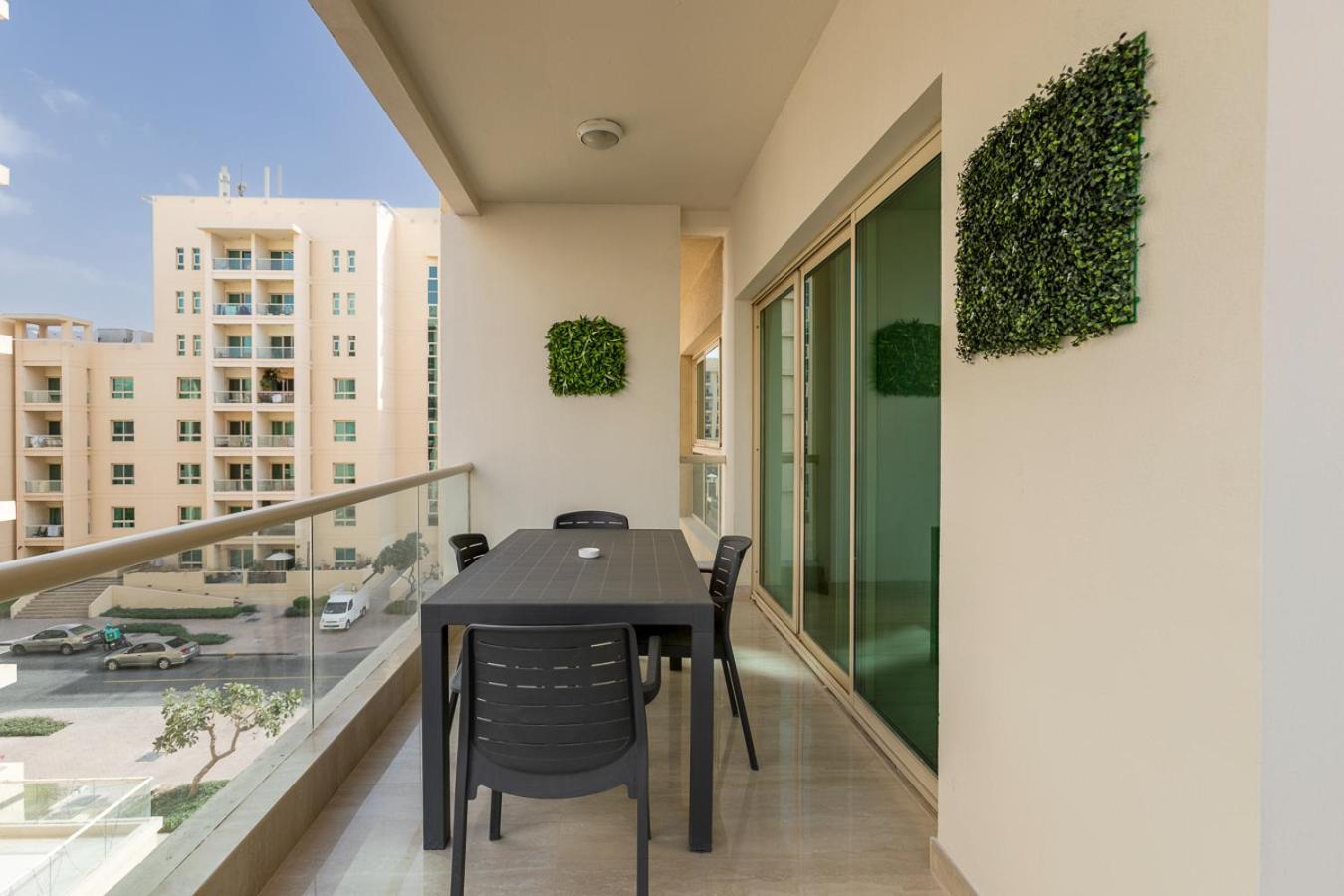 Apartment Serene 2br In Al Dhafrah 4, The Greens - Allsopp & Allsopp
