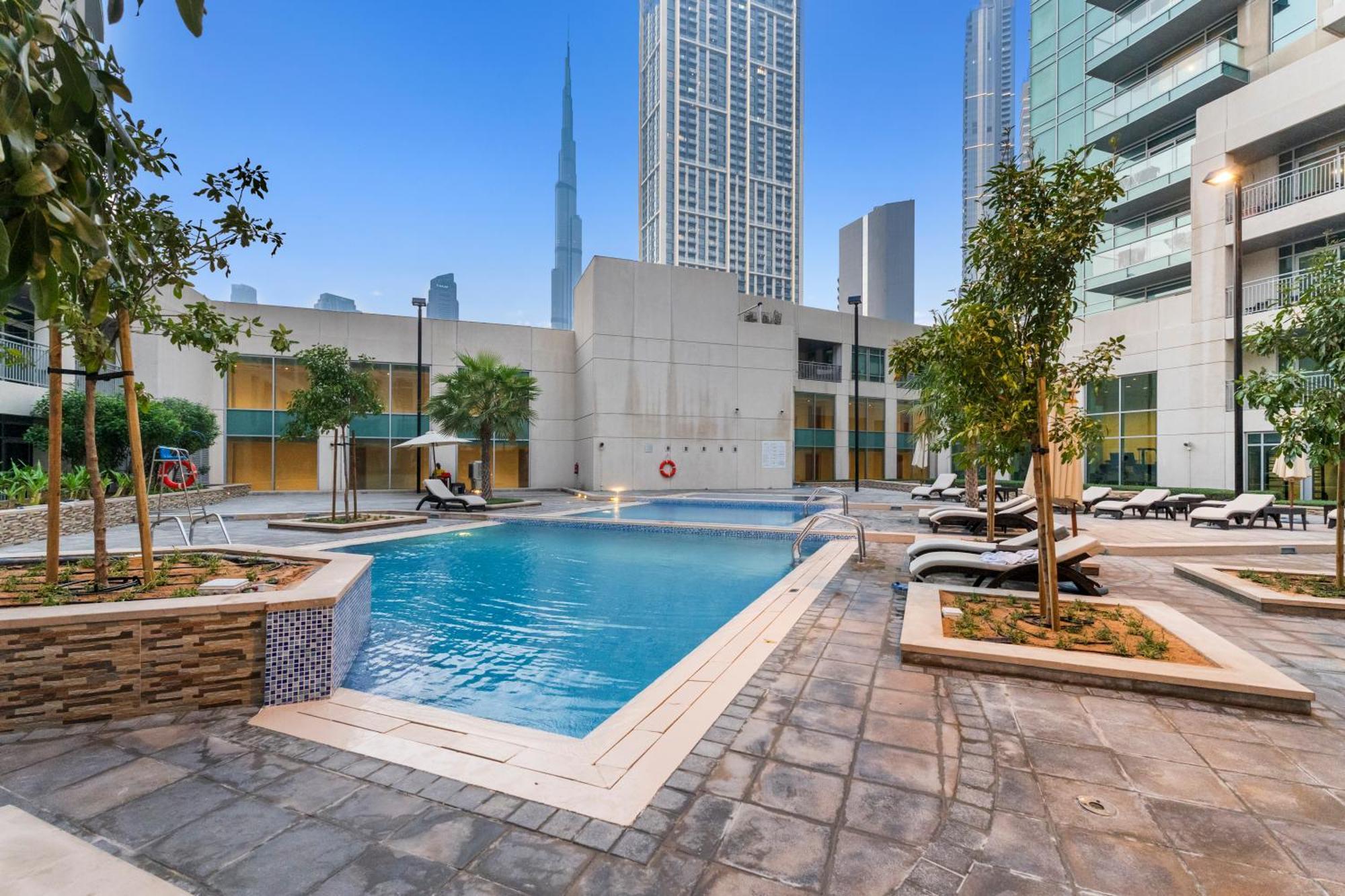 Flash Sale- Burj Khalifa View- 5mn Walk To Mall - Burj Views Tower- Stylish 1bdr Apartment- Convenient Location Apartment