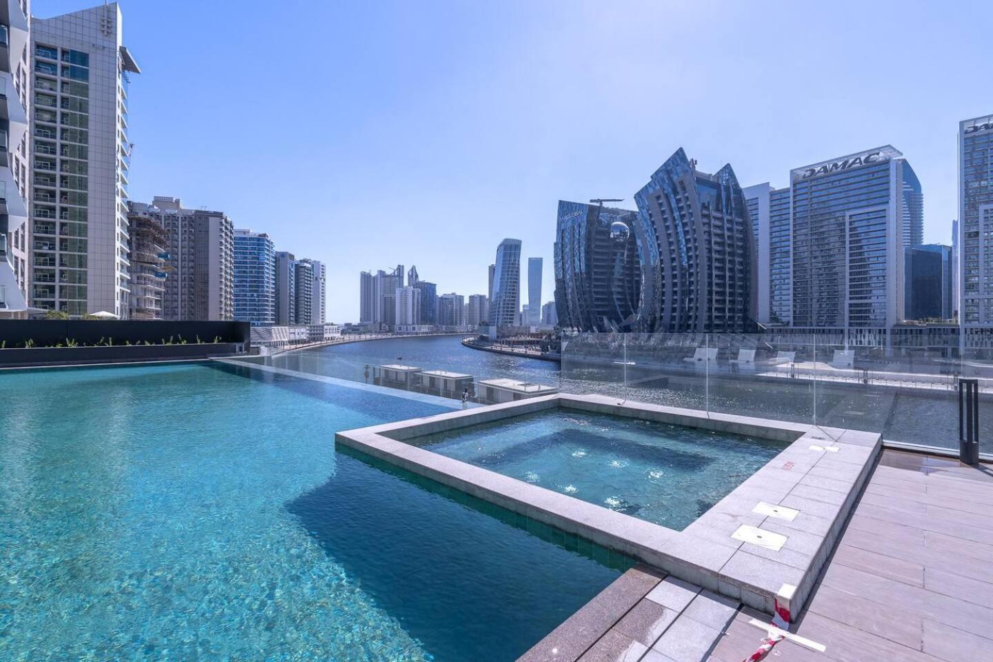 Luxury With Burj Khalifa View, Balcony Netflix Wehome Premium Apartment