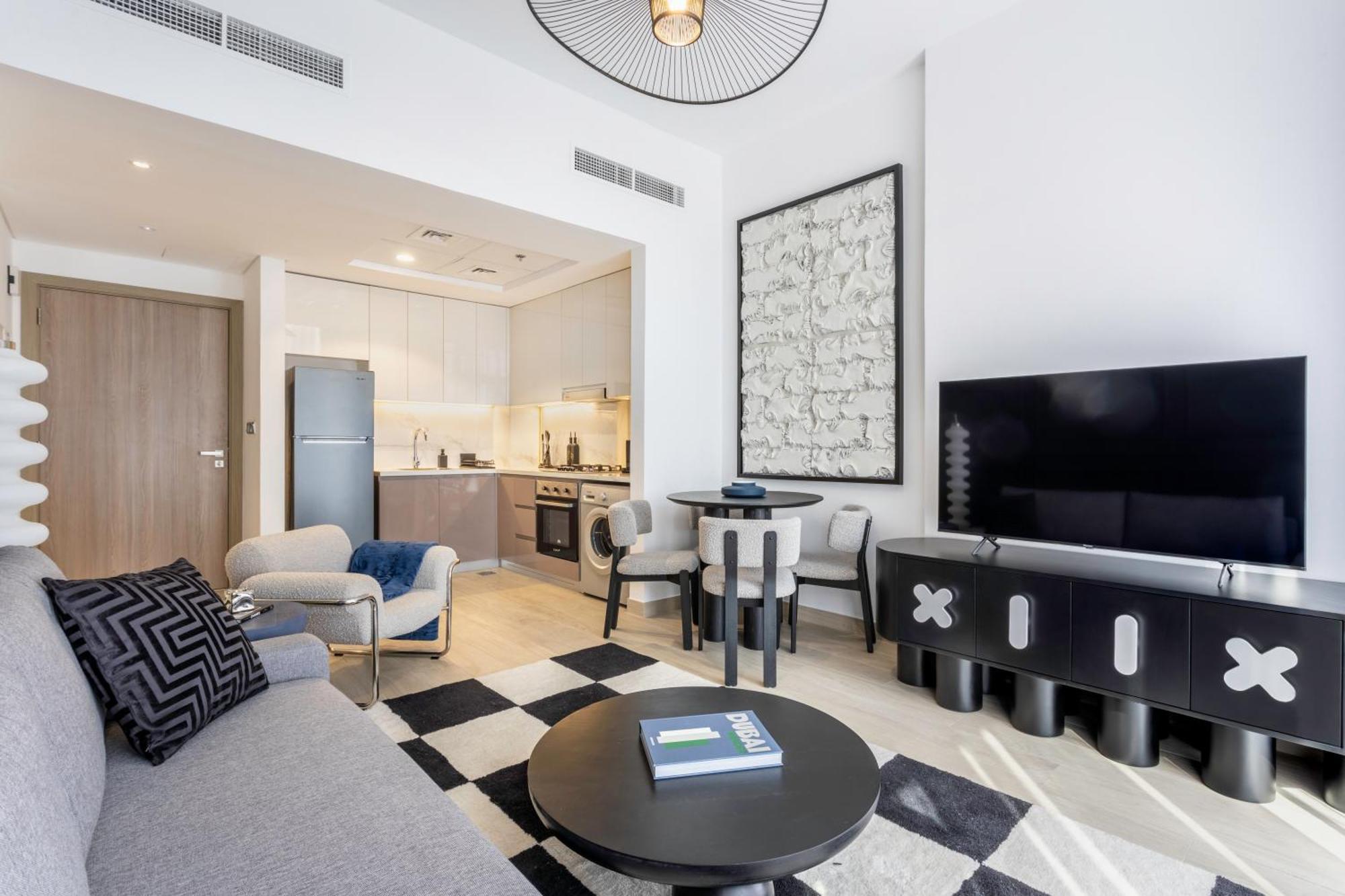 Luxurious Brand New 1br Huge Balcony Azizi 37 *
