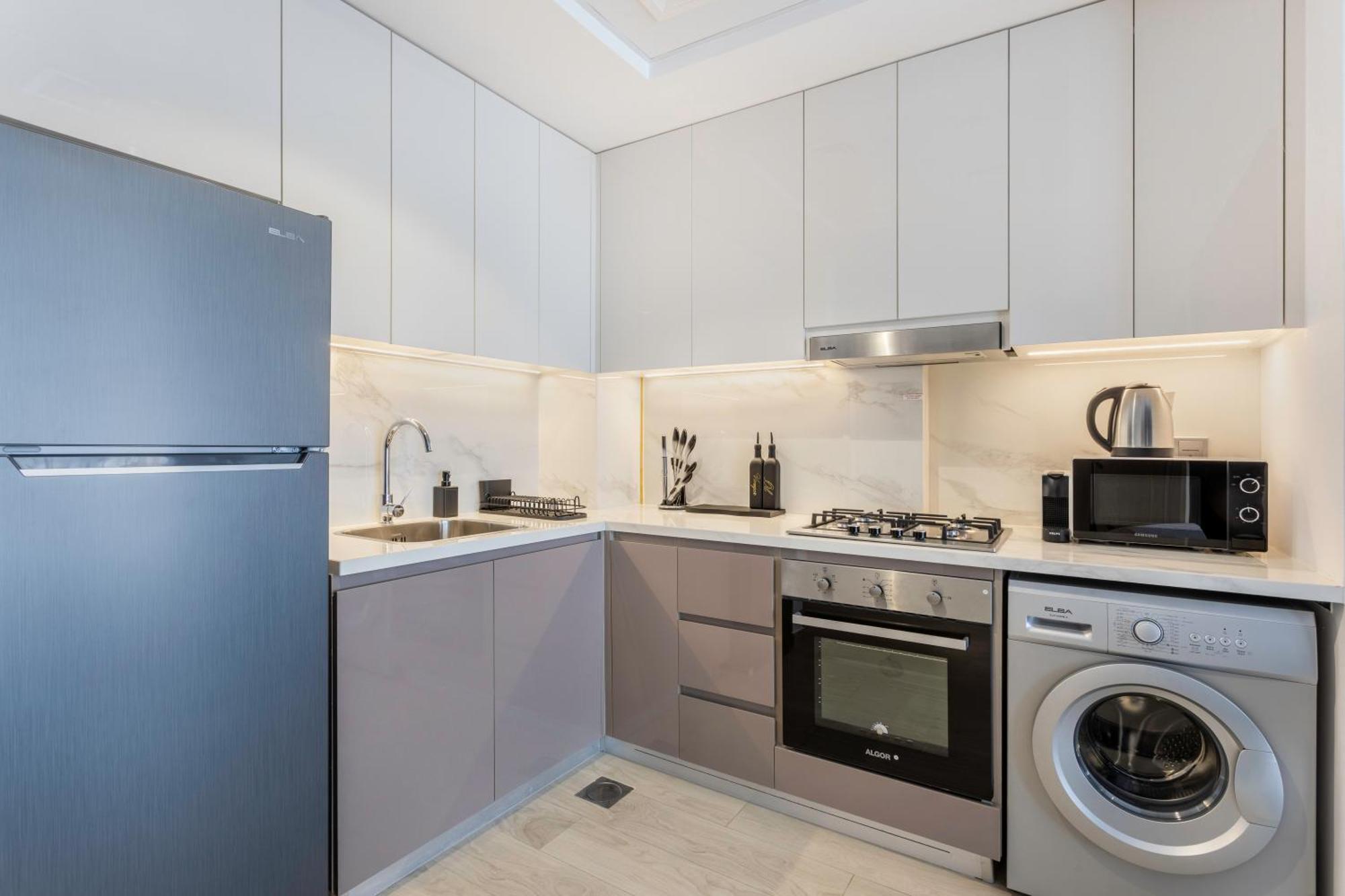 Luxurious Brand New 1br Huge Balcony Azizi 37 *