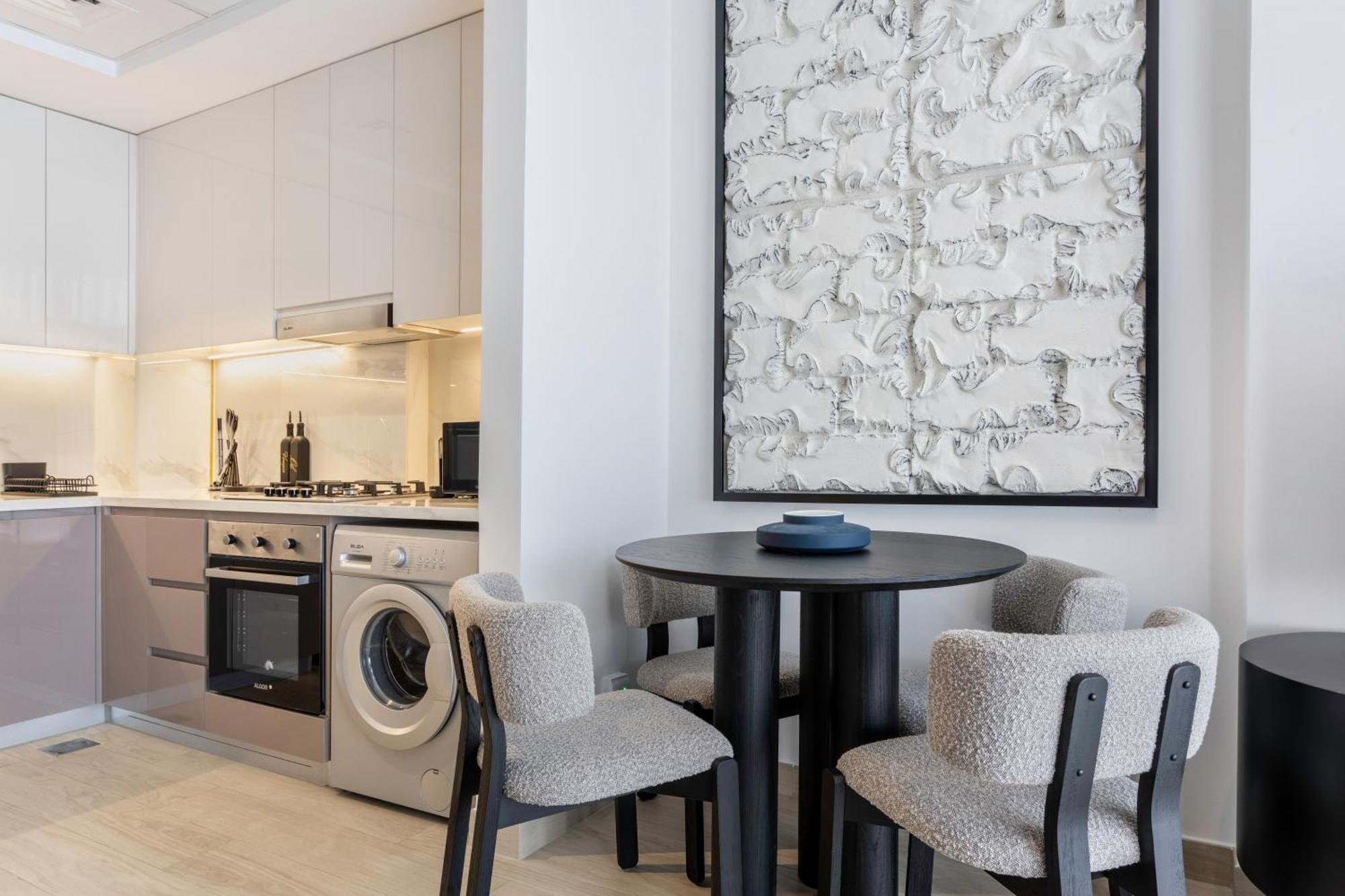 Luxurious Brand New 1br Huge Balcony Azizi 37