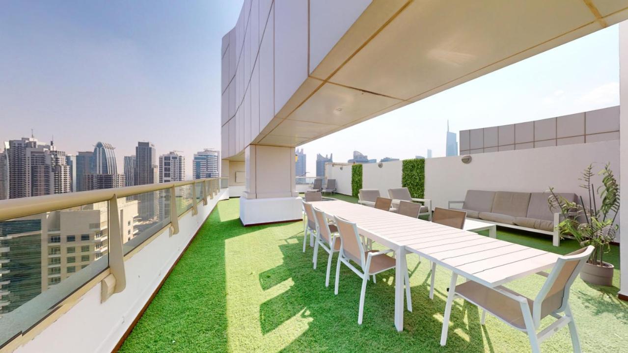 Marina View - Luxurious Four Bed With Private Pool Dubai