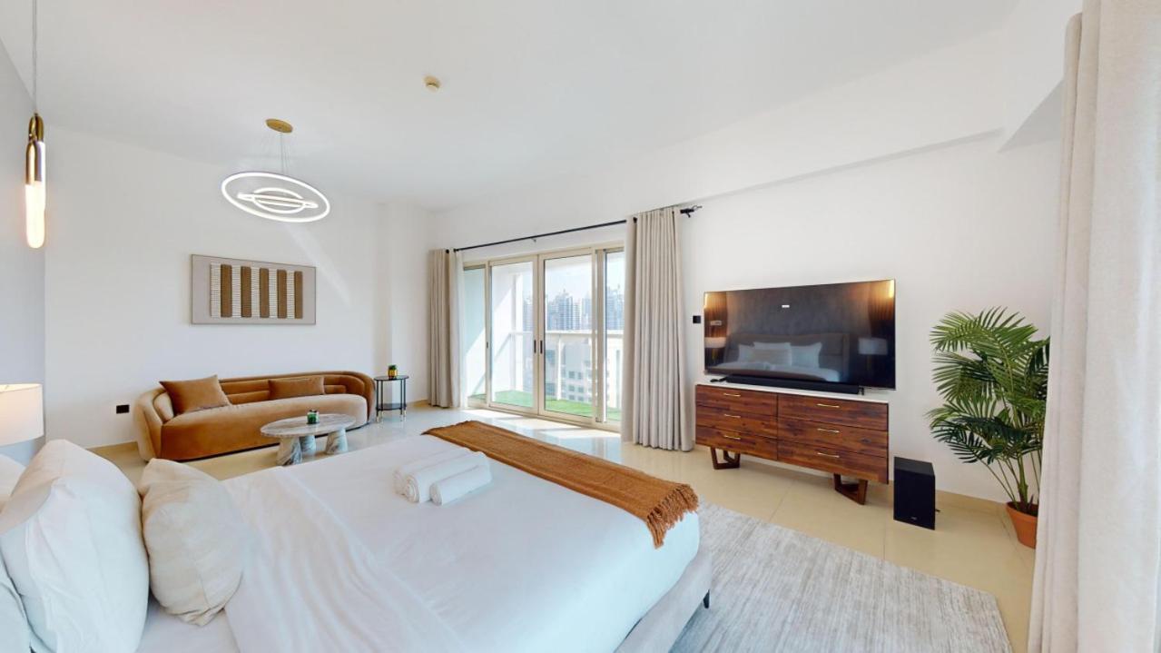 Marina View - Luxurious Four Bed With Private Pool * Dubai
