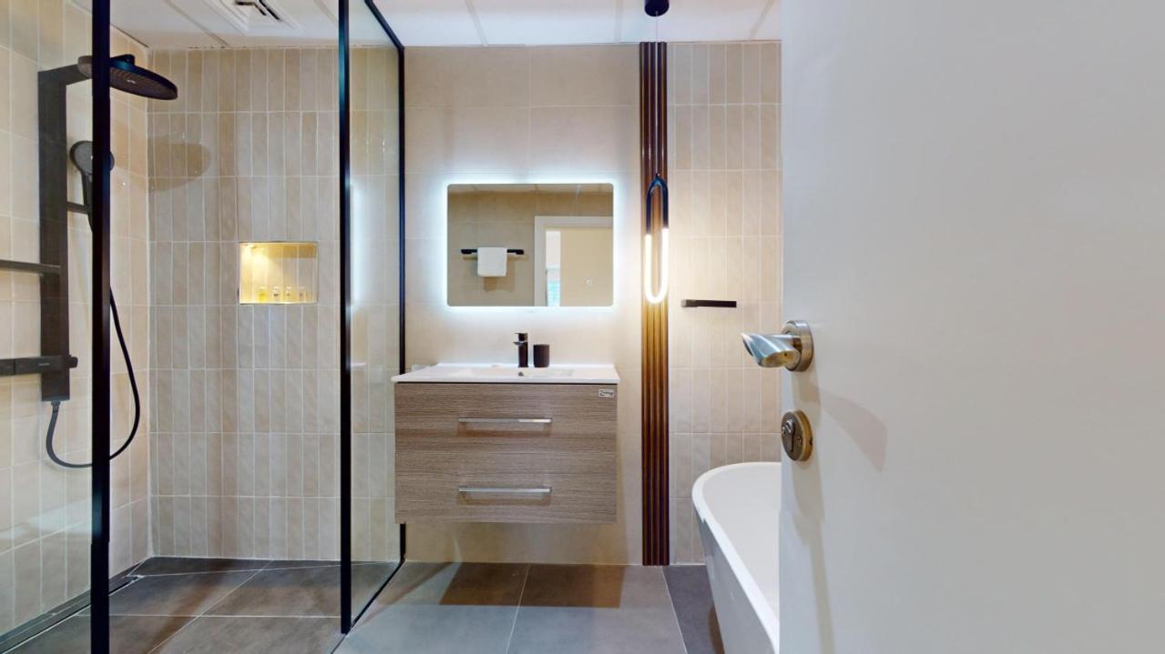 Marina View - Luxurious Four Bed With Private Pool * Dubai