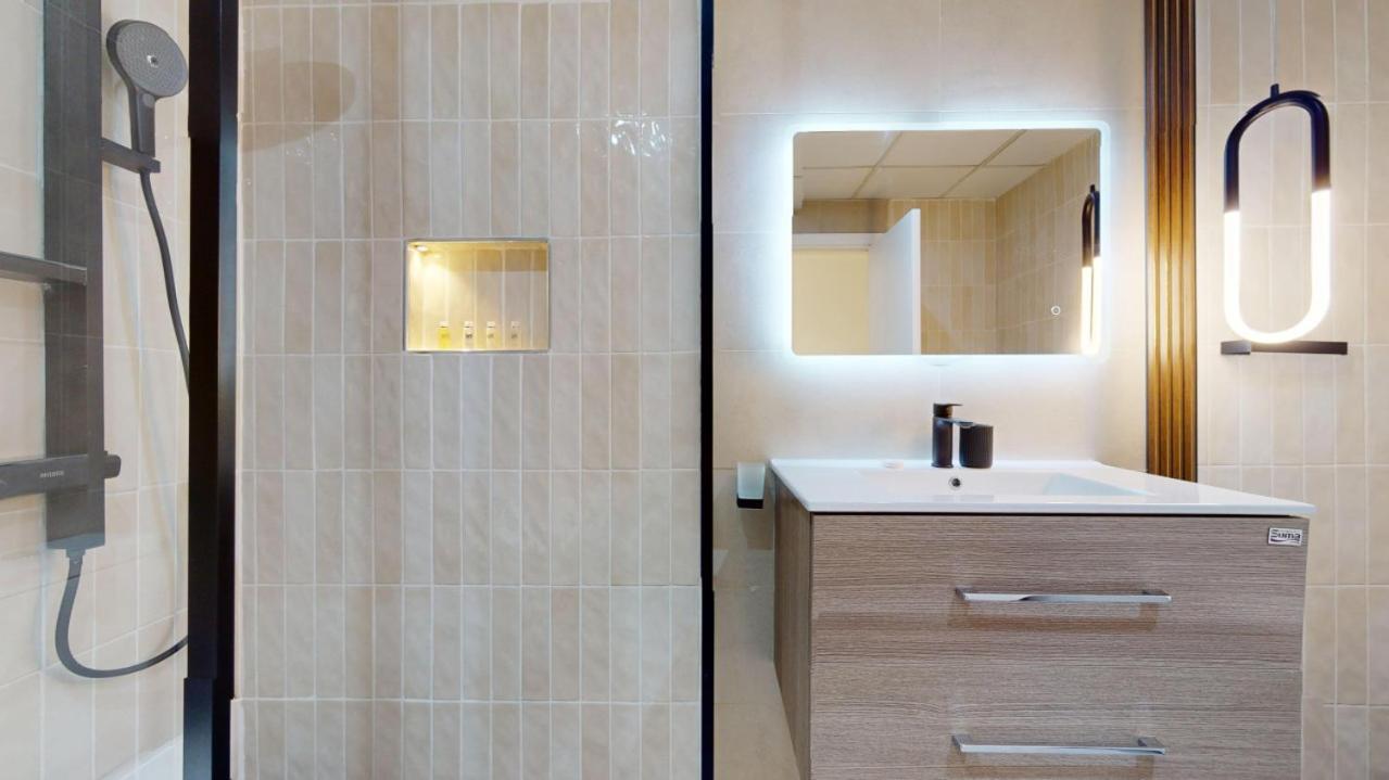 Marina View - Luxurious Four Bed With Private Pool Apartment *