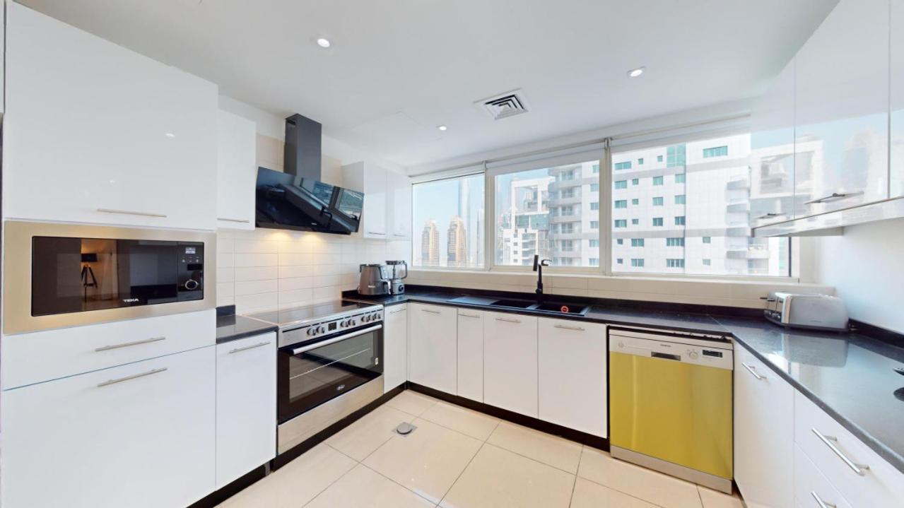Apartment Marina View - Luxurious Four Bed With Private Pool