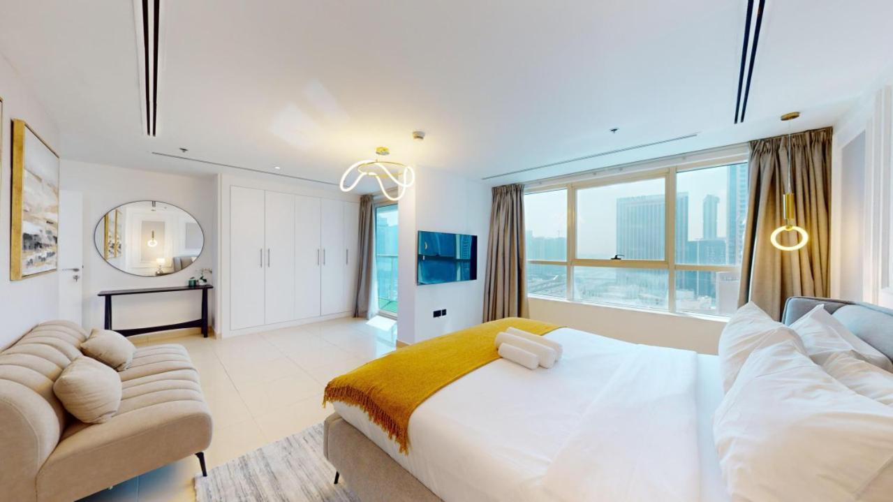 Marina View - Luxurious Four Bed With Private Pool *