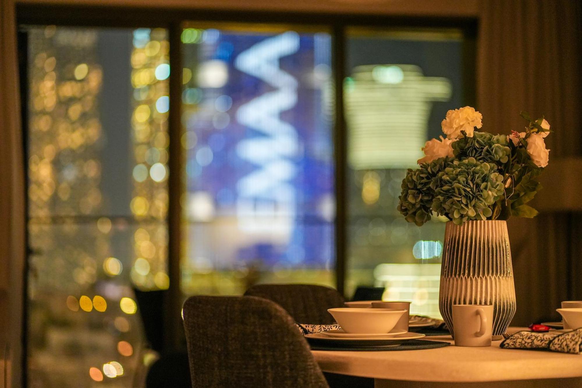 Full Burj Khalifa View - Panorama In - 3-min Walk To Mall Dubai