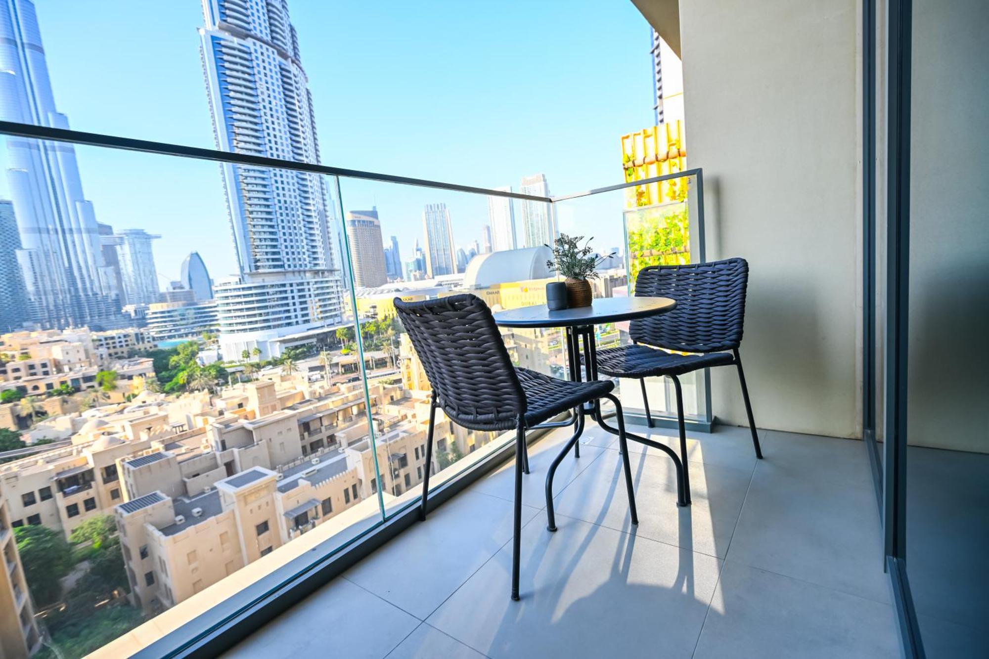 Full Burj Khalifa View - Panorama In - 3-min Walk To Mall Dubai